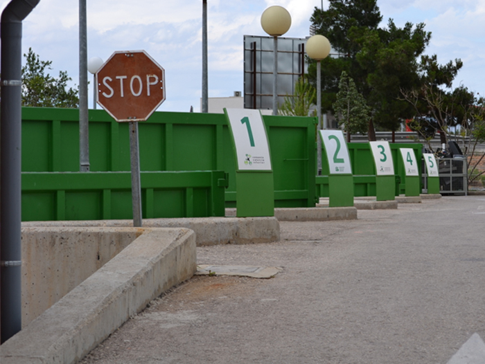 Todocontenedores.com ha podido ser colaborador en la venta de varios tipos de contenedores para este gran proyecto que demuestra un gran ínteres y preocupación por el medio ambiente de nuestro país. 